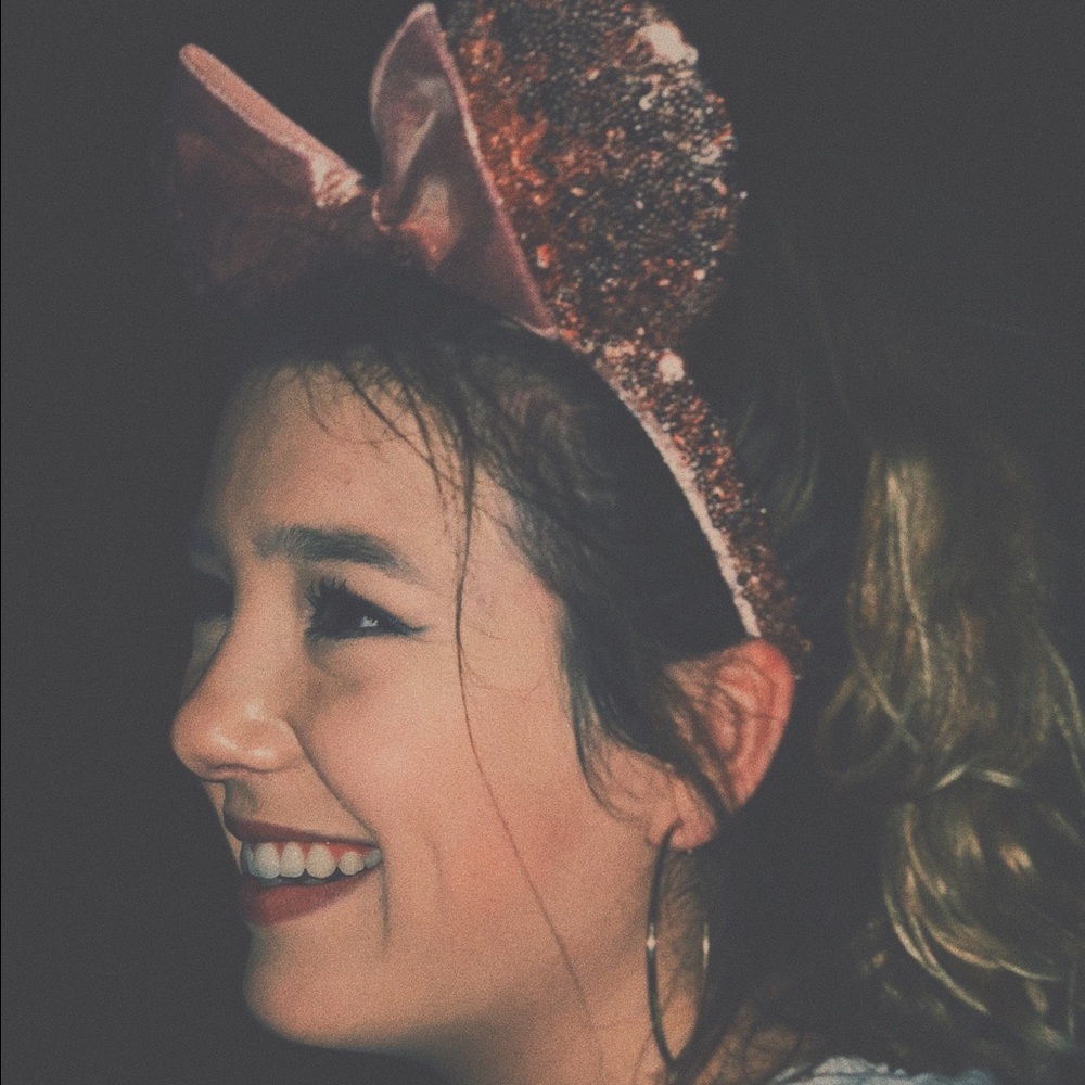 Meet your Posher, Milena